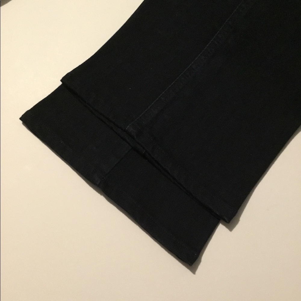 7 For All Mankind - Picture 14 of 16